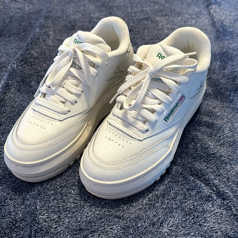 Reebok Club C extra platform